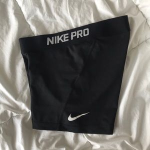 Nike Pro work out bootie shorts
